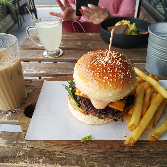 Dude Burger
