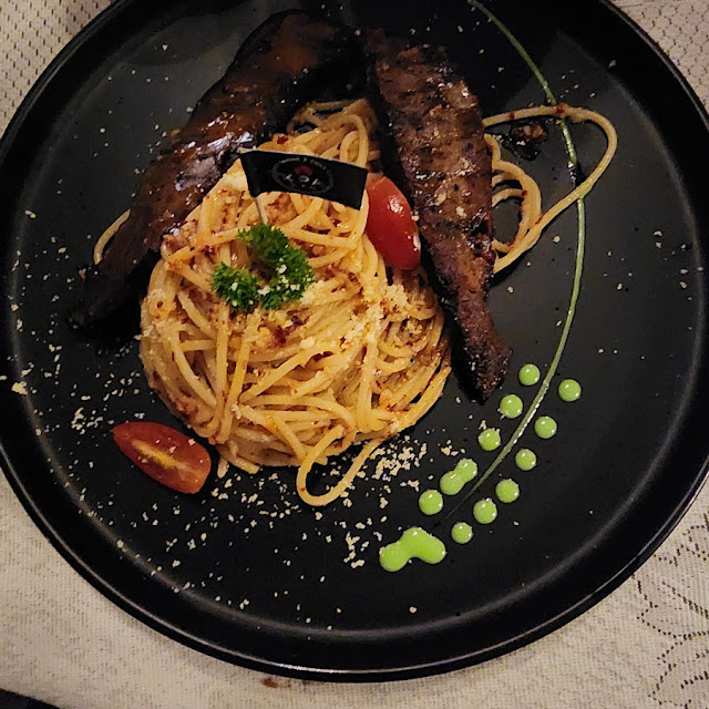 Spagetti Aglio Olio with Brisket