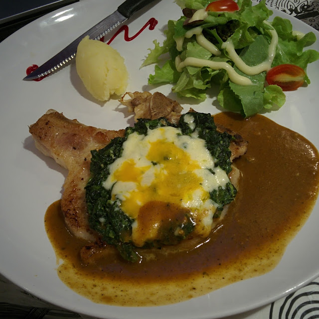 Baked Cheese N' Spinach Dory Steak