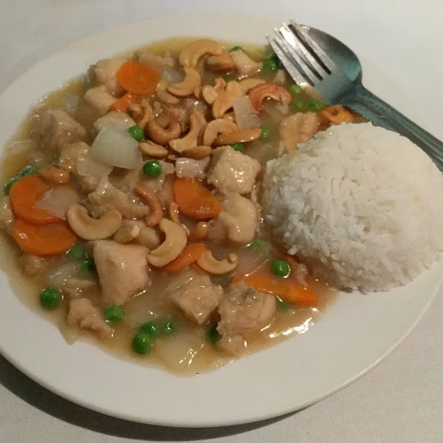 Chicken with Cashew Nuts