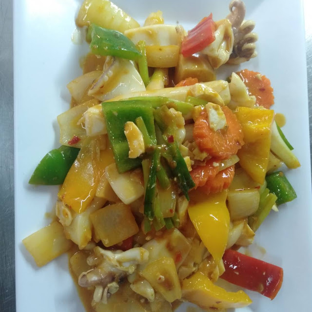 หมึกผัดไข่เค็ม