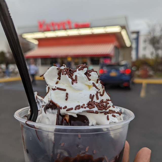 Hot Fudge Brownie Sundae