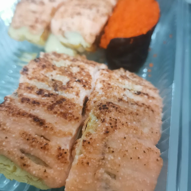 Salmon Mentai Sushi