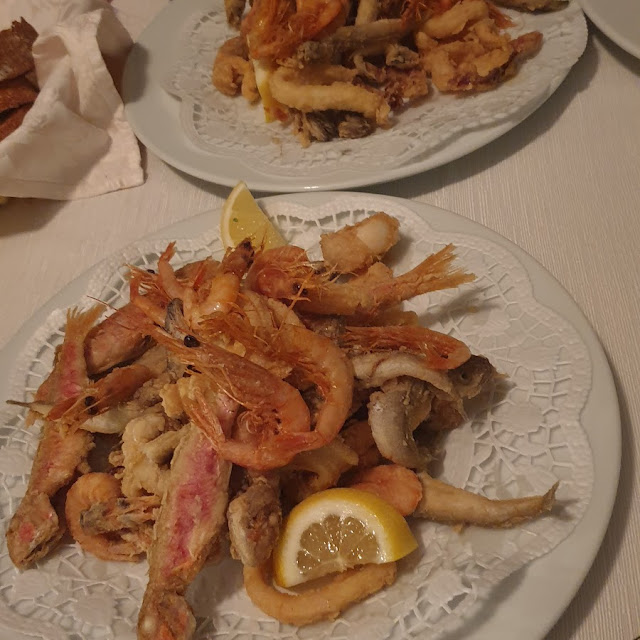 Frittura Mista Calamari E Pescetti