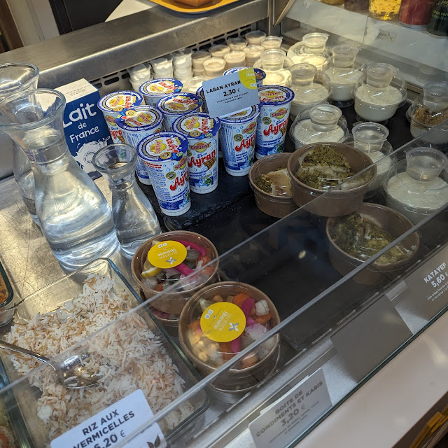 Yaourts Et Salades