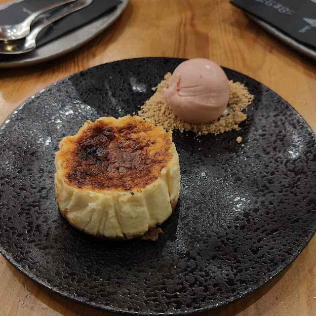 Payoyo Cheese Cake with Vanilla