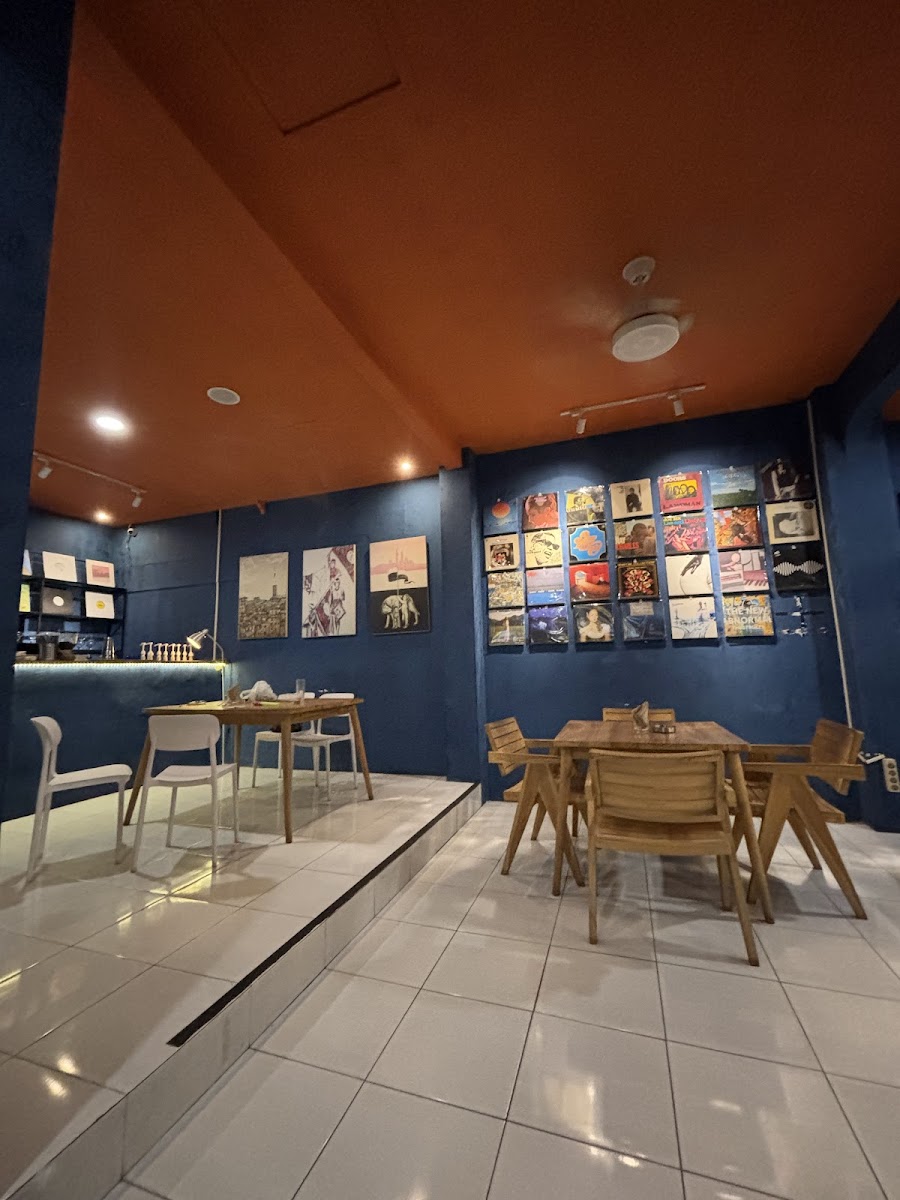 La Contrada Cafe