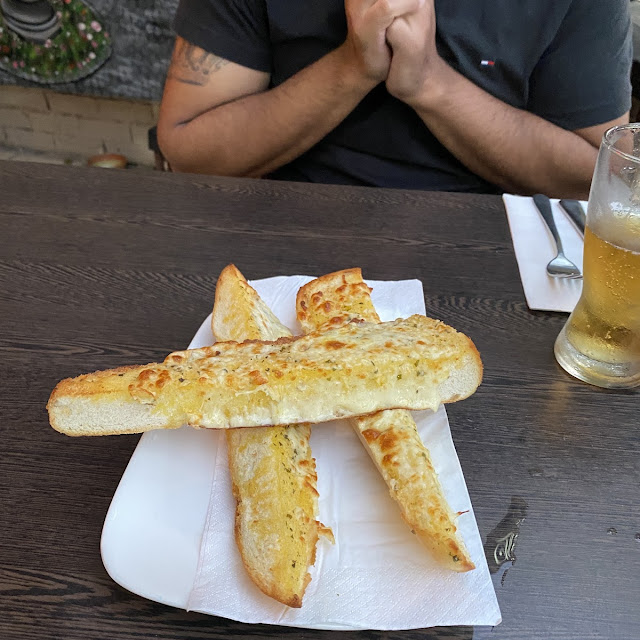 Cheesy Garlic Bread
