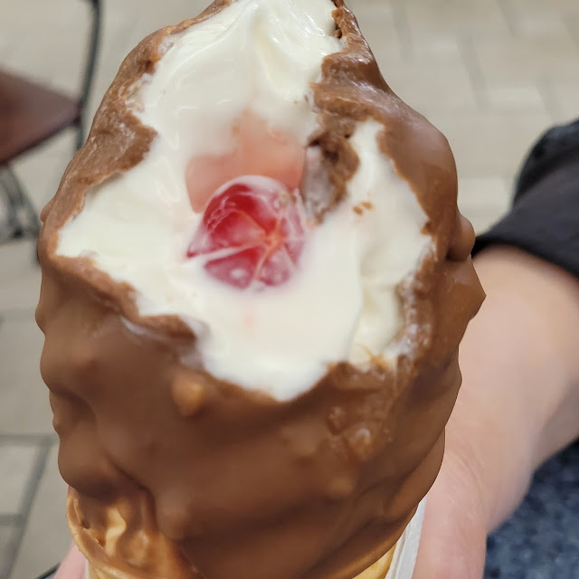 Crème Glacé Chocolat Cherry Blossom