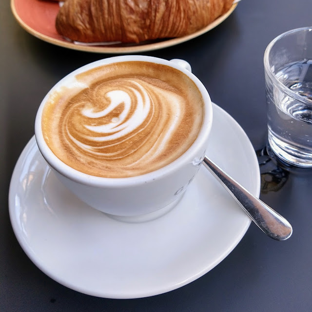 Cappuccino E Brioche