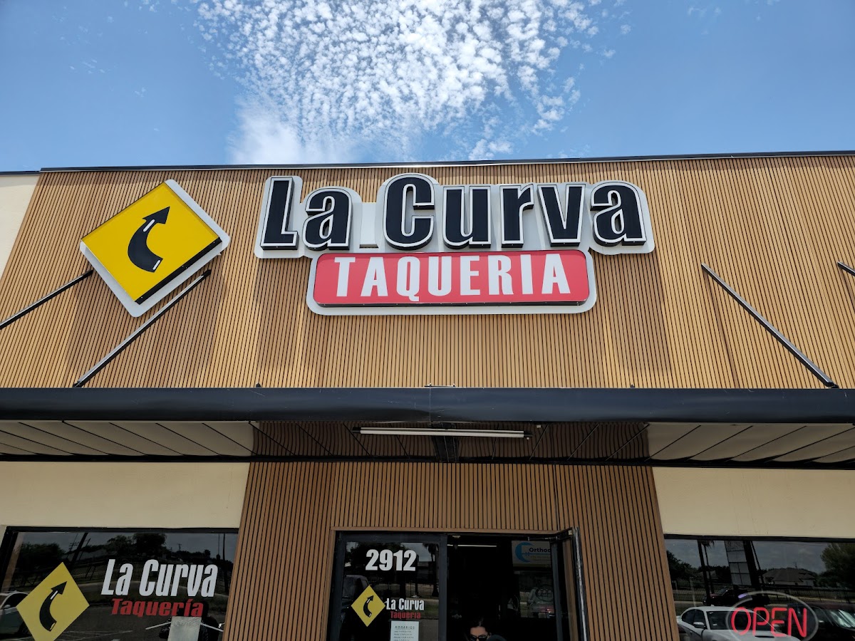 La Curva Taqueria San Juan