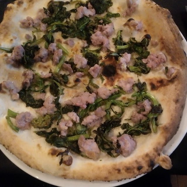 Pizza Salsiccia E Friarielli