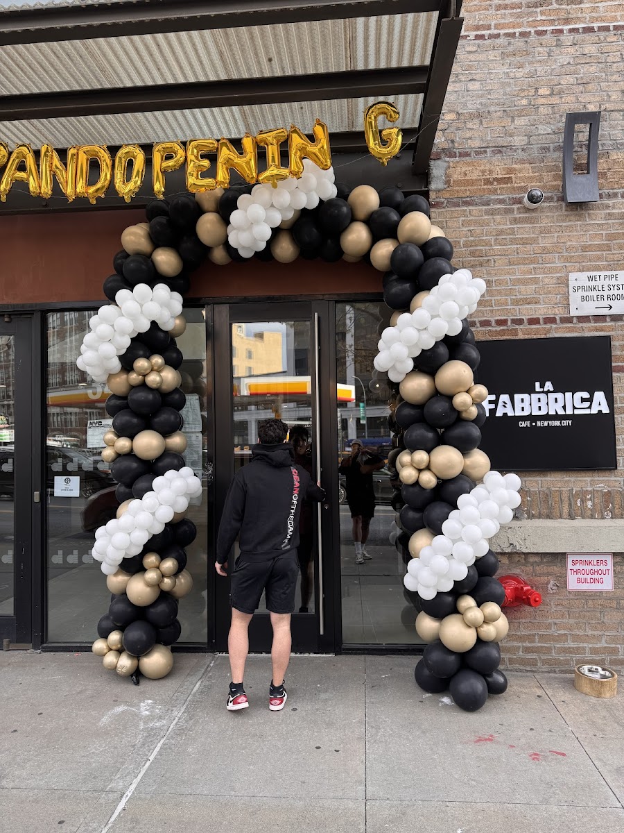 LA FABBRICA CAFE