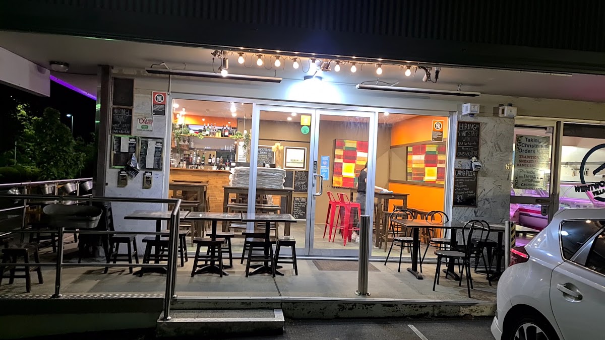 La Famiglia Pizzeria