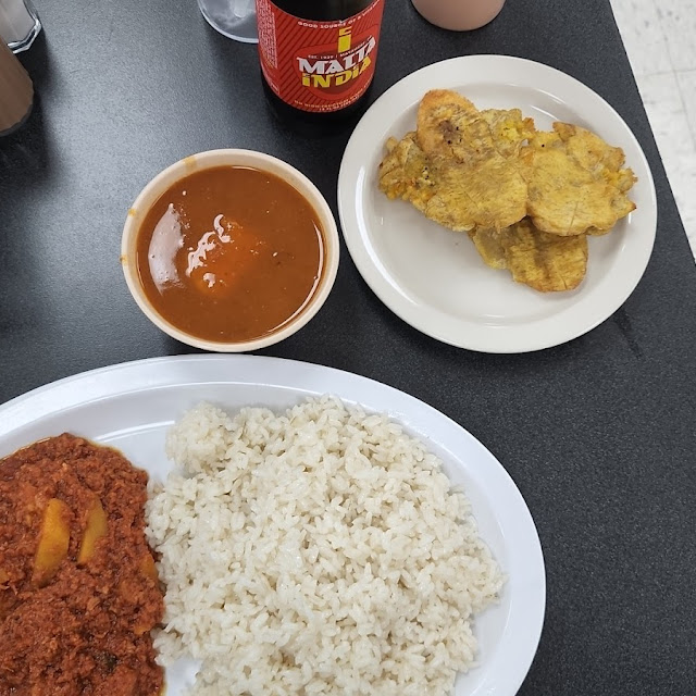 Arroz Con Corn Beef Y Habichuelas