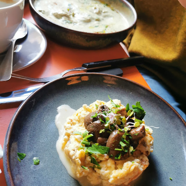 Oeufs Brouillés Aux Champignons