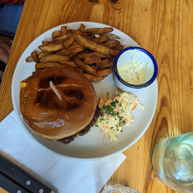 Burger Cantal