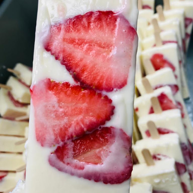 Fresas Con Crema Strawberries with Cream