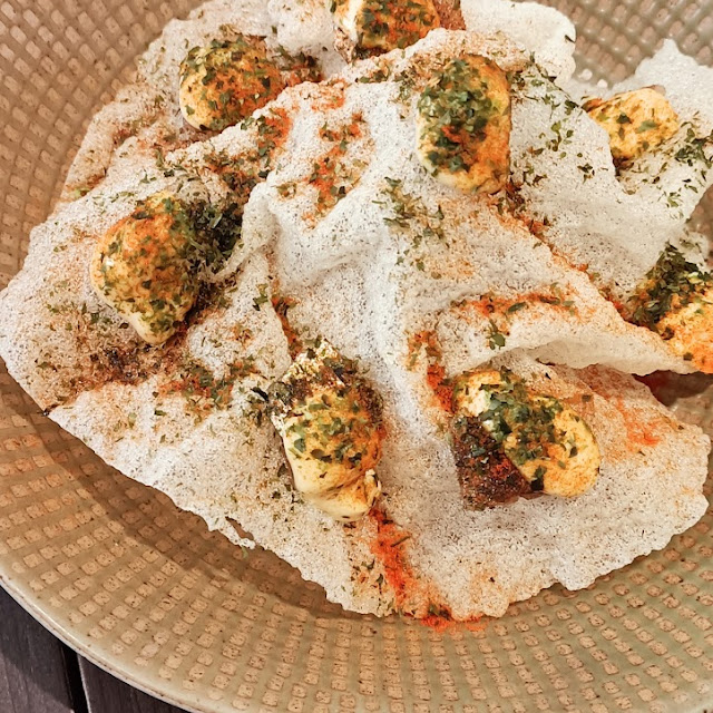 Chicharron de Arroz Con Sardinas Cortesía