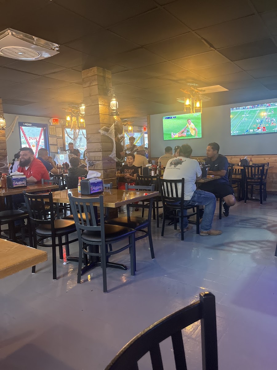 La Perla Mexican Seafood Bar & Grill