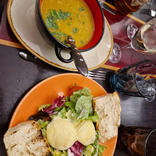 Salad with Goat Cheese Salad