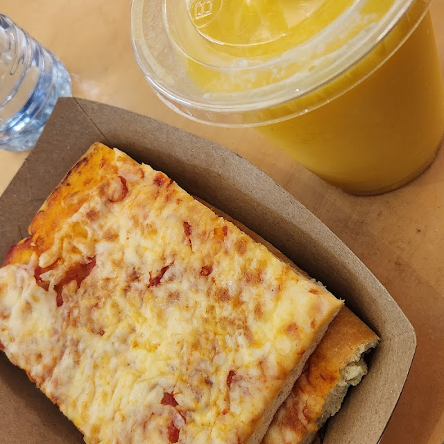 Cheese Pizza Pepperoni Pizza