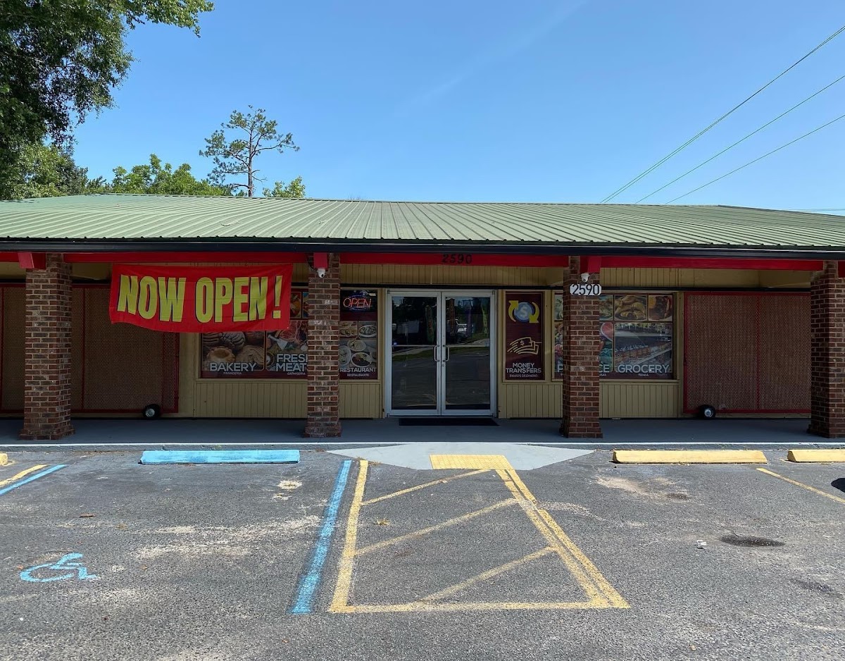 La Sabrosa Grocery & Restaurant Middleburg