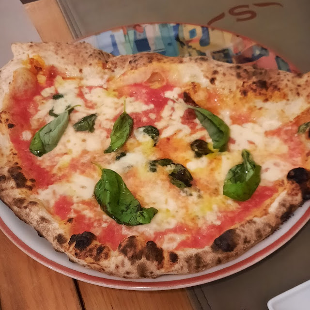 Pizza Con Mozzarella Di Bufala