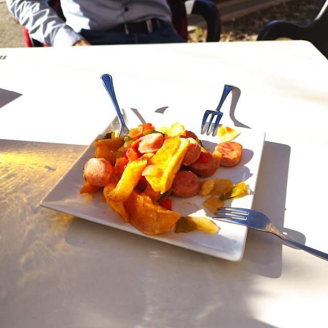 Salchipapas