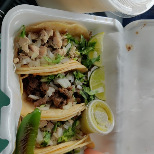 Tacos de Asada Y de Pollo