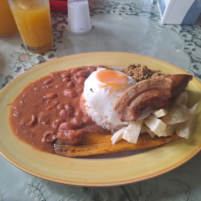 Bandeja Paisa Nuestro Orgullo