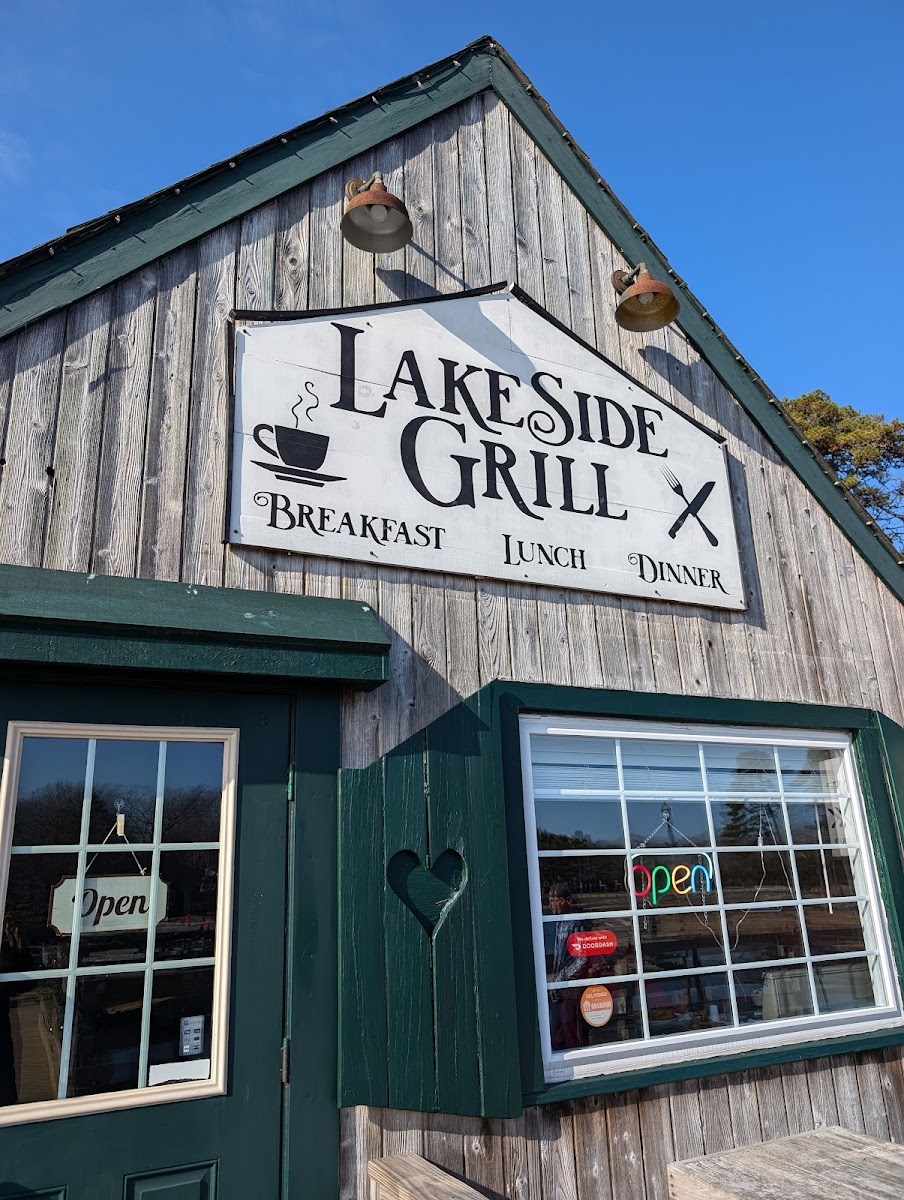 Lakeside Grill