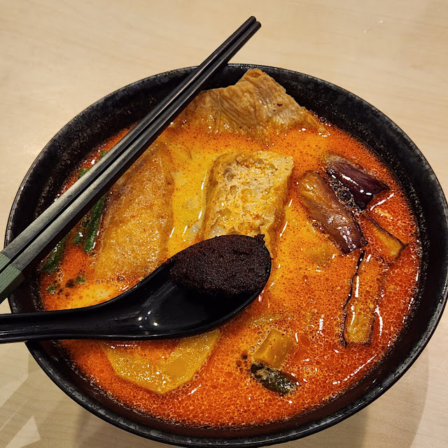 Veggie Lover Curry Mee