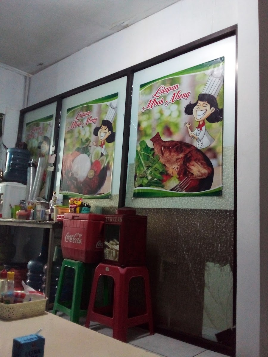 Lalapan Penyet Mbak Nieng