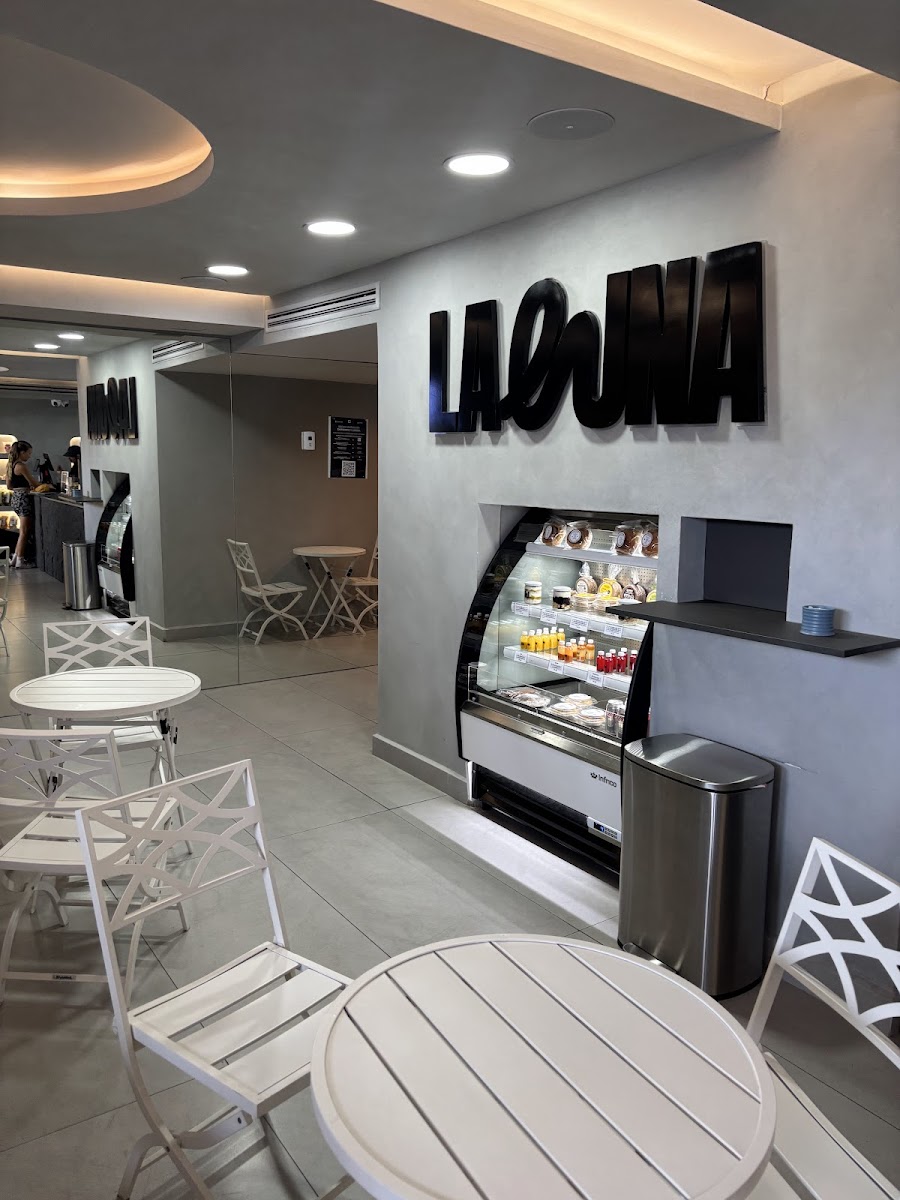 Laluna Superfoods & Coffee