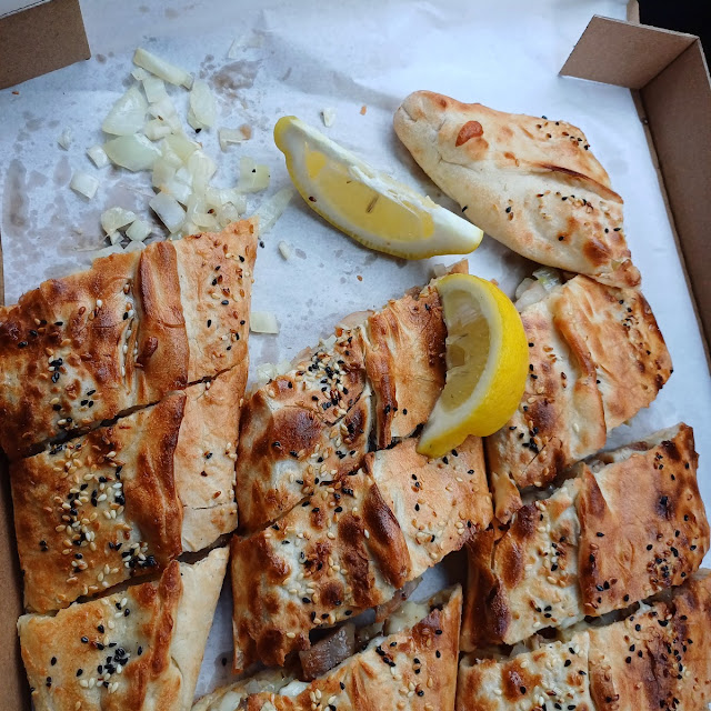 Chicken Pide