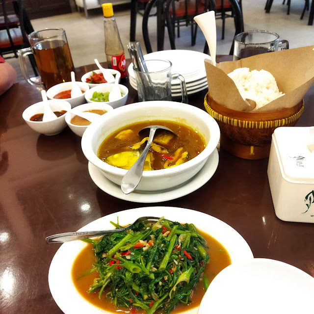 Bandeng Pallumara & Kangkung Cah
