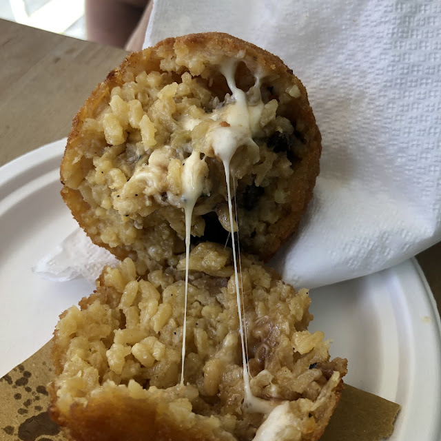 Arancina Con Riso Melanzane E Mozzarella