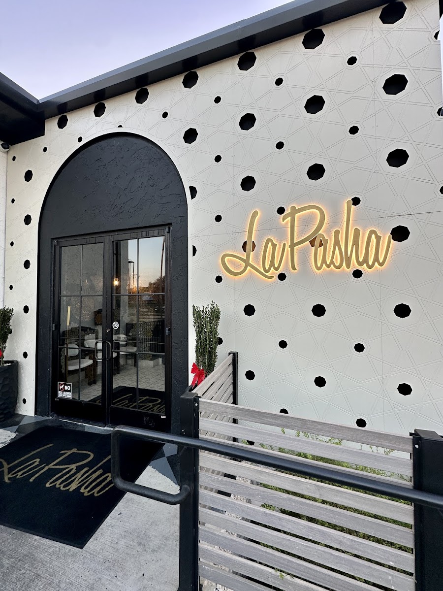 LaPasha Lounge and Grill