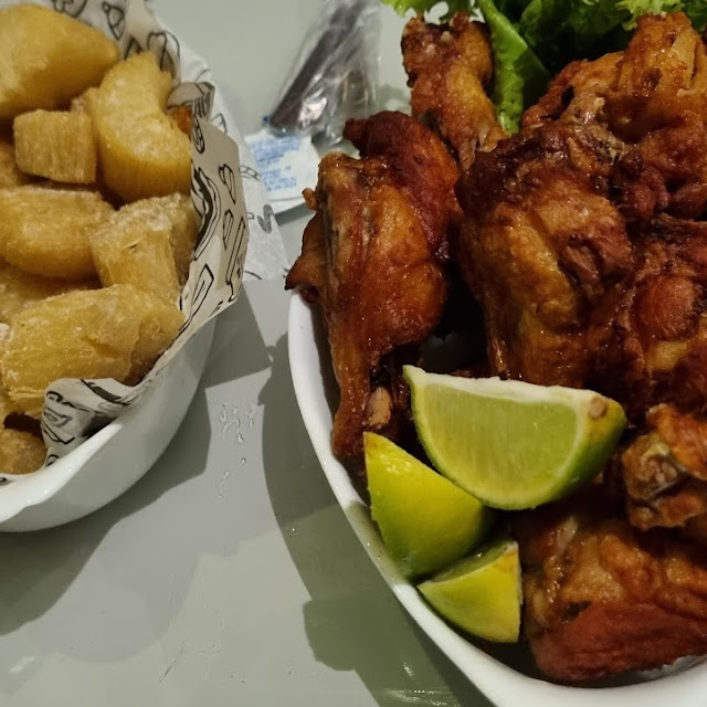 Frango E Mandioca Frita