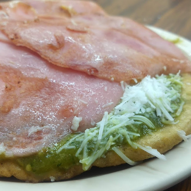 Memela Con Jamón