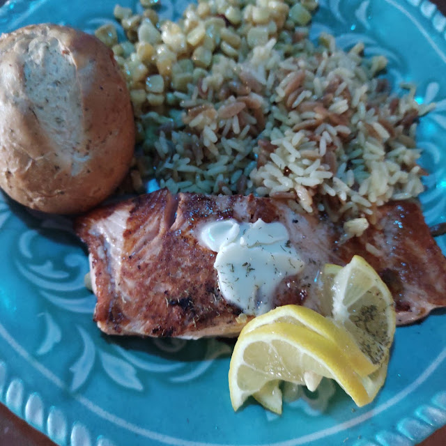 Seared Salmon Salad