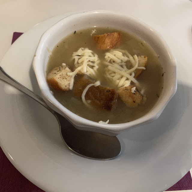 Soupe À l'oignon Croûtons Et Emmental