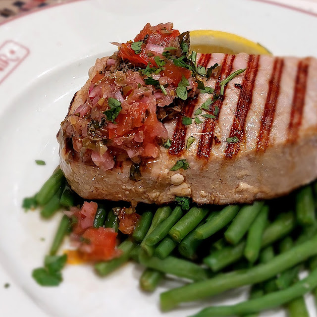 Semi-Cooked Tuna Steak