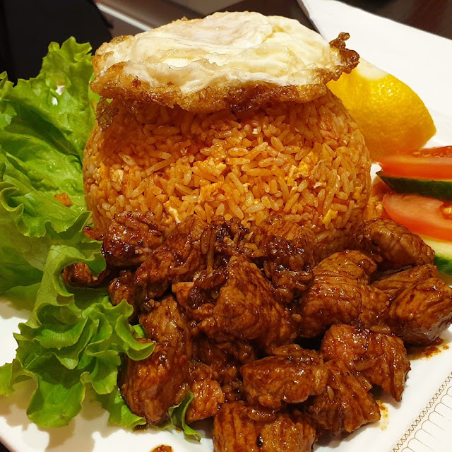 Riz Boeuf Loc Lac Avec Œuf