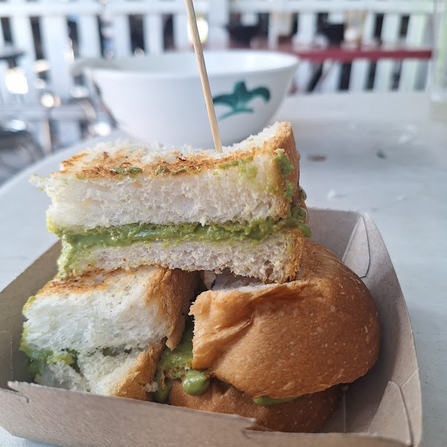 Kaya Banjir Toast