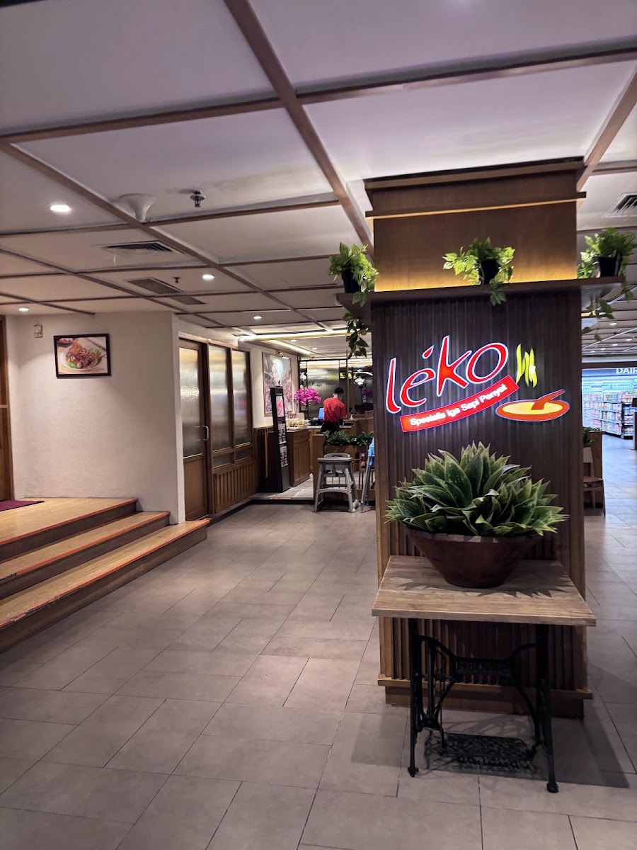Leko Plaza Senayan