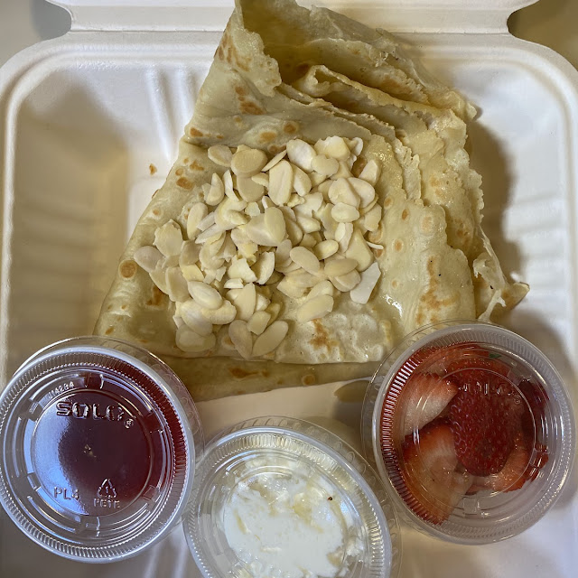 Fraise - Strawberry Crepe