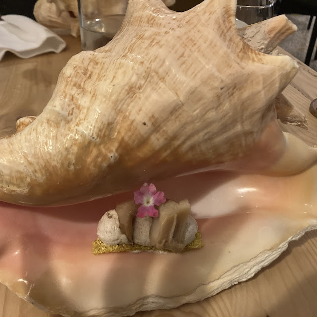 Amuse Bouche Lambi