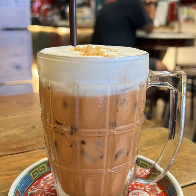 lhong tou thai milk tea
